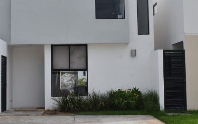 Casa de 3 recámaras en privada con 5 parques y seguridad 24/7